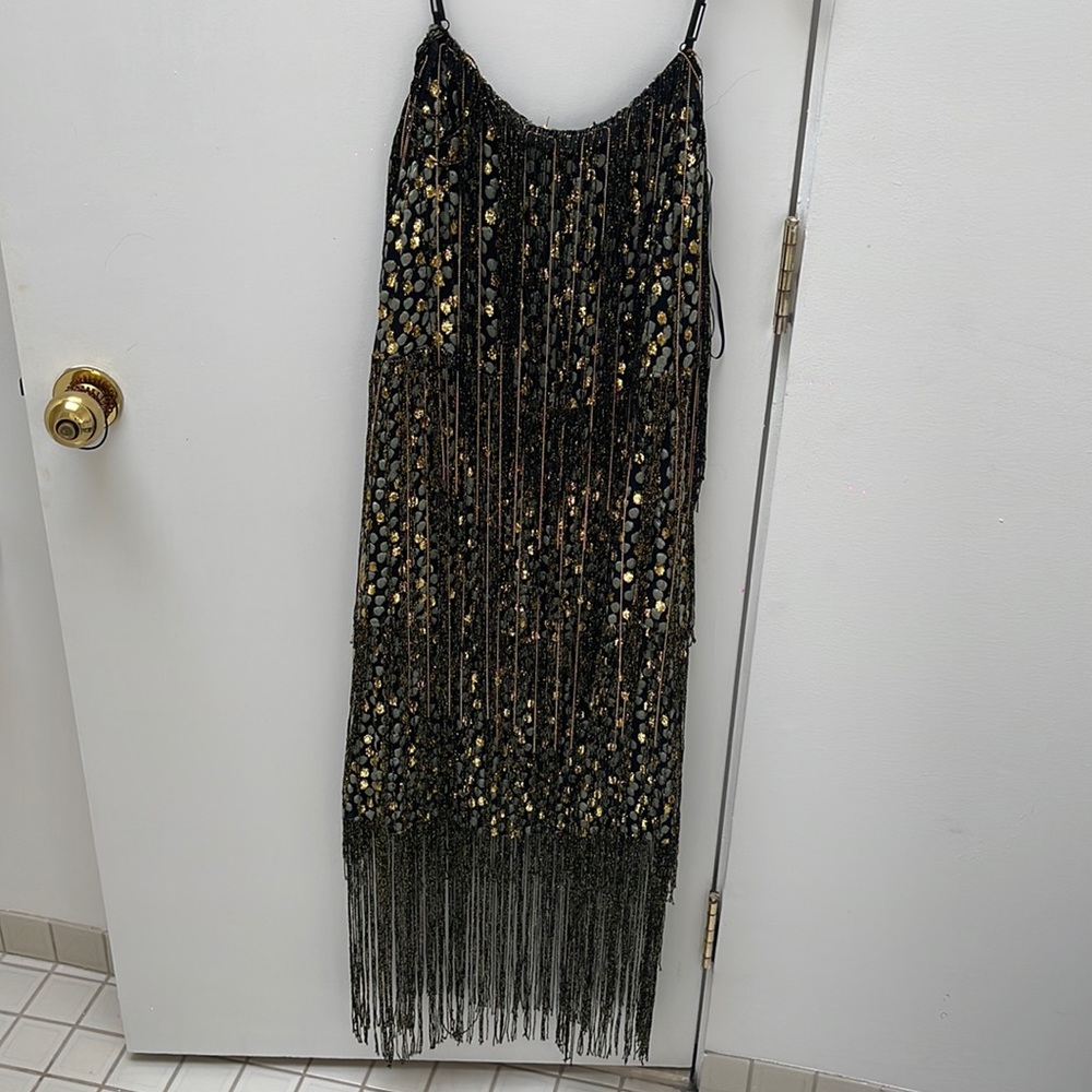 New with tags Ellie tahari fridge (“flapper”) shimmery dress size 4